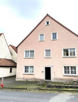 RESERVIERT !!! Bauernhaus mit viel Wohnfläche und Scheune - Emskirchen