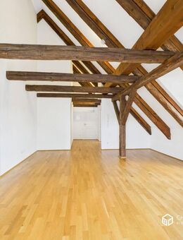 Außergewöhnliche Dachgeschosswohnung in denkmalgeschütztem Bauernhof - hochwertig saniert, sofort bezugsfrei - Regensburg