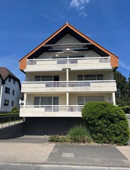 Komplett renoviert: 2-Zimmer-Wohnung mit Einbauküche und Balkon in stadtnaher Wohnlage - Bad Salzuflen