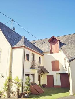 Kröv-Zentrum: 1-2 Familienhaus mit Stellplätzen und Freisitz in zentraler Lage! - Kröv