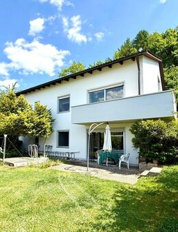 Reserviert - Wohnen mit Weitblick - Stilvolles Zuhause mit Herz, Gartenidylle und traumhafter Aussicht! - Pettendorf