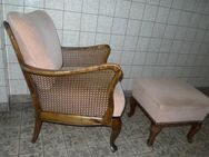 Vintage: Chippendale bequemer Sessel mit Hocker (2. Sessel + Tisch optional) - Düsseldorf