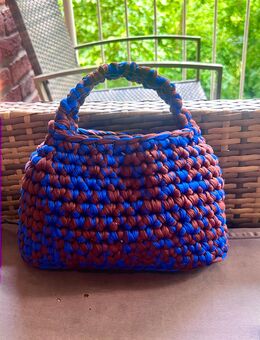 Gehäkelte Handtasche 15€ - Wipperfürth (Hansestadt)
