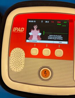 AED-Defibrillator günstig abzugeben - München Ramersdorf-Perlach