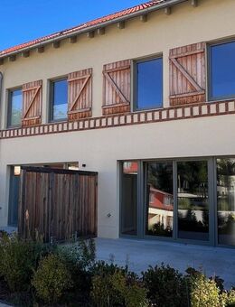 Besichtigung Samstag, 06.12. um 13:15 Uhr Treff: Ahornweg 2! Top Haus - EBK, Fußbodenheizung, Gäste-WC,..... - Beelitz