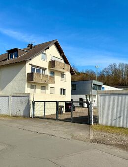 SANIERTES MEHRFAMILIENHAUS, BÜRO, GARAGEN UND ZAHLREICHE AUSSENSTELLPLÄTZE !!! - Hagen (Stadt der FernUniversität)