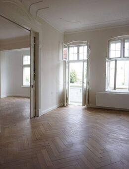 Sanierte Altbauperle mit ca. 180 qm Wfl. verteilt auf 5 Zi. am Tiergarten fußläufig zur Spree! - Berlin