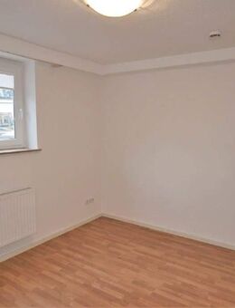 Mädels aufgepasst: Mini-Apartment mit Singleküche für eine Studentin oder Azubine in Cortendorf - Coburg