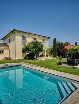 Familienfreundliches, hochwertiges EFH in ruhiger Lage mit Pool, Sauna & traumhaftem Garten - Straßkirchen