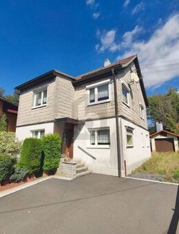 DIE GANZE FAMILIE UNTER EINEM DACH - Eisfeld Hirschendorf