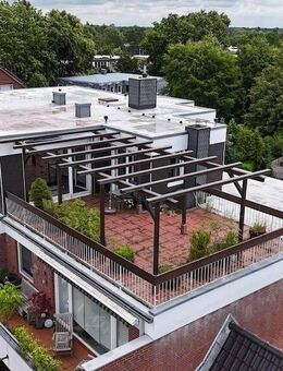 Penthouse Wohnung mit Einbauküche, großer Dachterrasse, viel Gestaltungsspielraum und Garage - Wedel