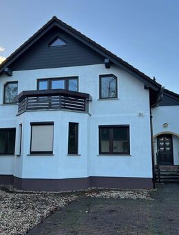 Großzügiges Ein-Zweifamilienhaus mit Garten und Pool in ruhiger Lage - Groß Kreutz (Havel)