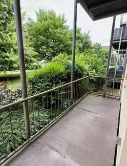 LEERE WERDENDE 2 ZIMMER ERDGESCHOSSWOHNUNG MIT BALKON - Duisburg