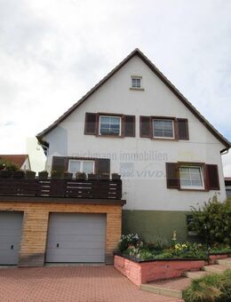 Vielseitiges Zweifamilienhaus mit ausgebautem Dachgeschoss und Gartenidylle in Donaueschingen - Allmendshofen! - Donaueschingen