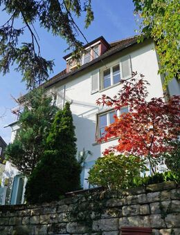 Renovierte 3-Zimmer-Wohnung mit Gartennutzung - Stuttgart