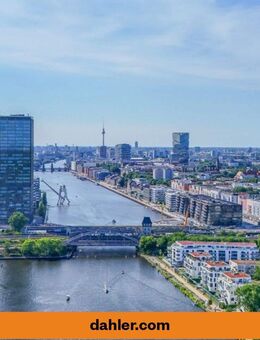 Nur 150 Meter zur Media-Spree - Kreativer Altbaucharme mit Weitblick - Berlin