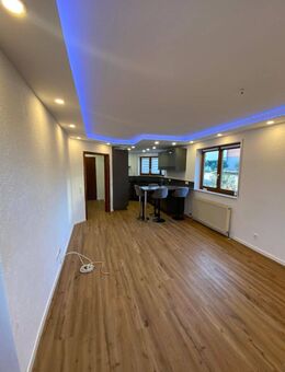 MODERNISIERTE WOHLFÜHLOASE - Moderne 2,5-Zimmer Wohnung mit Balkon und Garage - Besigheim