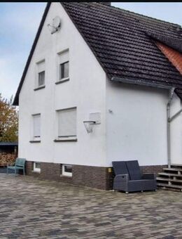 Einziehen- wohlfühlen!Modernisiertes Einfamilienhaus mit großem Garten. - Meerbeck