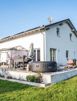 Neuwertiges Haus von 2020 mit zwei Wohneinheiten- viel Platz zum Leben und Wohlfühlen - Neunburg (Wald) Zentrum