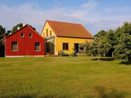 Traumhaftes Architekenhaus mit zwei Schwedenhäusern - privat - Altenkirchen (Mecklenburg-Vorpommern)