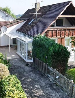 Wunderschönes Familiendomizil mit Wintergarten und idyllischem Gartenparadies - Scheer