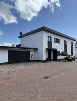 Provisionsfrei: Architektenhaus in Roxheim A+ mit PV-Anlage, Wärmepumpe & flexiblen 2 Wohneinheiten - Roxheim