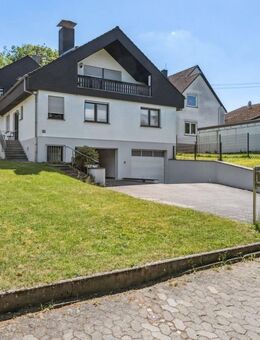 Doppelwohnhaus auf großem Grundstück - ideales Mehrgenerationenwohnen in ruhiger Lage - Hofheim (Taunus)