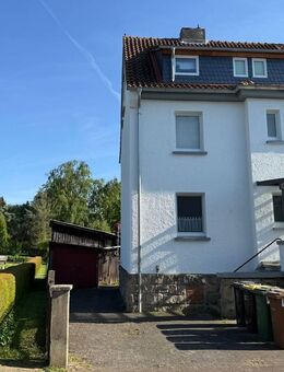 Zweifamilienhaus mit ausgebautem Dachgeschoss - modernisiert, vielseitig und ruhig gelegen! - Kaufungen