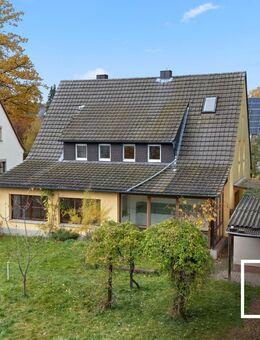 Traumgrundstück! Gepflegtes Ein-/Zweifamilienhaus mit Gartenidylle in naturnaher Lage - Rückersdorf (Bayern)