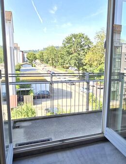 Ideale gemütliche 1 1/2-Zimmer-Wohnung mit Balkon - ruhige Lage - 5 Min. fußläufig zum Chiemsee - Prien (Chiemsee)