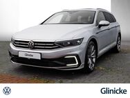 VW Passat Variant, 1.4 eTSI R-Line SiHz, Jahr 2021 - Erfurt