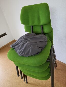 4x Stühle mit grünen Polster mit Metallgestell (alte Schulstühle) - Arnsberg