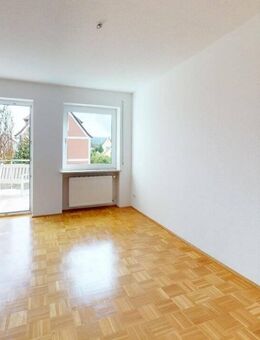 Großzügige 4 Zimmer EG-Wohnung mit Balkon mit ca. 148 qm -- mit Gartenanteil ** PLUS Garage** - Weiden (Oberpfalz)