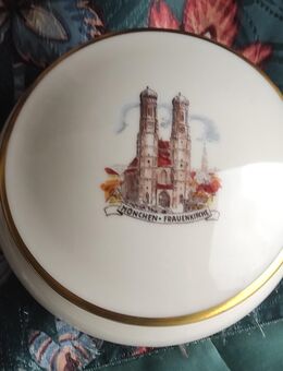 Lindner Sammler Porzellan Dose München Handbemalt - Köln