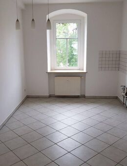 Wie wäre es mit... 4-Zimmerwohnung im 1.OG mit 2 Bädern - Limbach-Oberfrohna