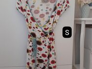 KILLAH Wickelkleid Gr. S, weiß mit bunten Blumen, stretchig - Mülheim (Ruhr)