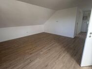 Kernsanierte Dachgeschosswohnung inklusive Küche und Klimaanlage - Herxheim (Landau)