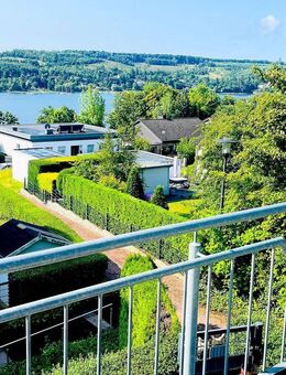 Möhnesee Körbecke: Helle Wohnung mit Seeblick, großem Balkon, 3 Zimmern, Küche, Diele, Bad und Gäste-WC - Möhnesee