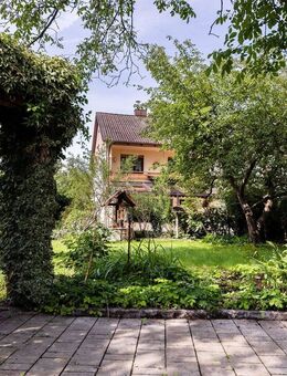 Sonnige Doppelhaushälfte auf traumhaftem Grundstück in Pliening - Pliening