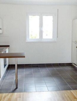 Lichtdurchflutetes Wohnen im Nordend: Eleganz, Komfort und Sonnenbalkon inklusive - Frankfurt (Main)