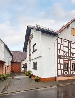 Charmantes Einfamilienhaus mit historischem Fachwerk und großem Platzangebot in Schotten - Schotten