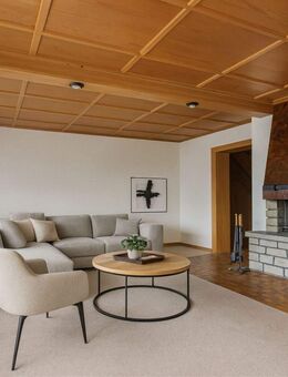 Vielseitig nutzbare Doppelhaushälfte mit Einliegerwohnung und Wintergarten in Horheim - Wutöschingen