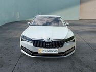 Skoda Superb, 2.0 TDI Combi Style 19, Jahr 2023 - München