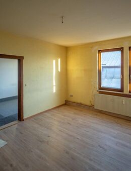 Geräumige 2RW mit großer Küche - Neustadt (Rennsteig)