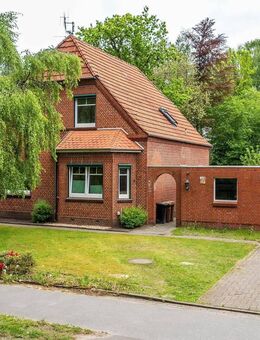 Fehnhaus mit großem Garten in Ortsrandlage von Augustfehn - Apen