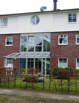 Repräsentative 3-Zimmer-Terrassen-Wohnung in Südlage mit 200 m² Garten - Hamburg