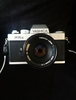 analoge Yashica Spiegelreflexkamera + 2 Objektive + Blitzlichtgerät - Marl (Nordrhein-Westfalen)