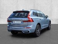 Volvo XC60 Plus Dark 2WD B4 Benzin EU6d StandHZG Leder digitales Cockpit Memory Sitze Soundsystem - Aachen