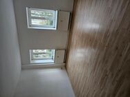 HELLE 2,5-RAUM-WOHNUNG mit BALKON im schönen Leutzsch sucht neuen Mieter! :-) - Leipzig