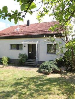 Unterkellertes Einfamilienhaus mit Einliegerwohnung, Garage u. vielen Nutzungsmöglichkeiten - Kusterdingen